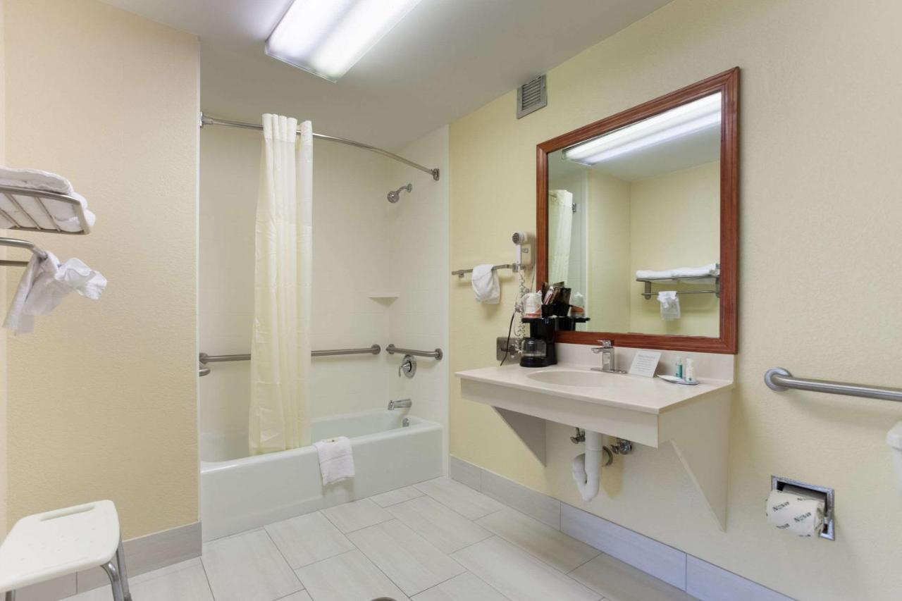 Quality Inn St George I-95 St. George Esterno foto